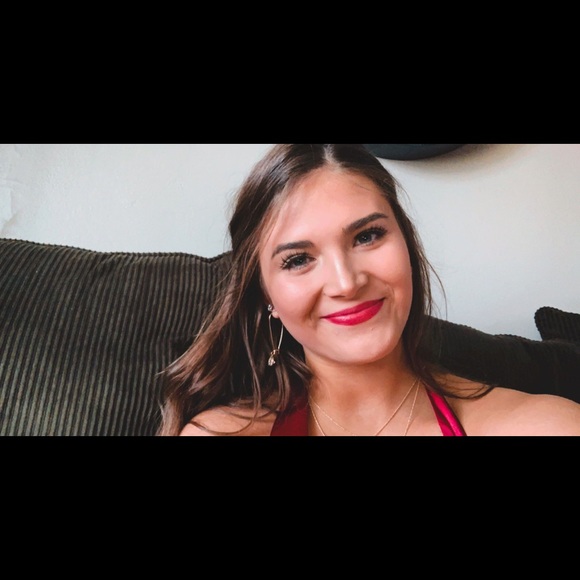 Meet your Posher, Lexie - Picture 2 of 8